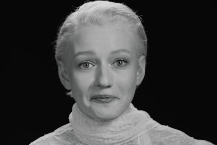Julia Garner - Reprodução