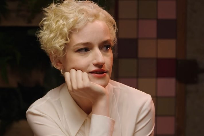 Julia Garner - Reprodução
