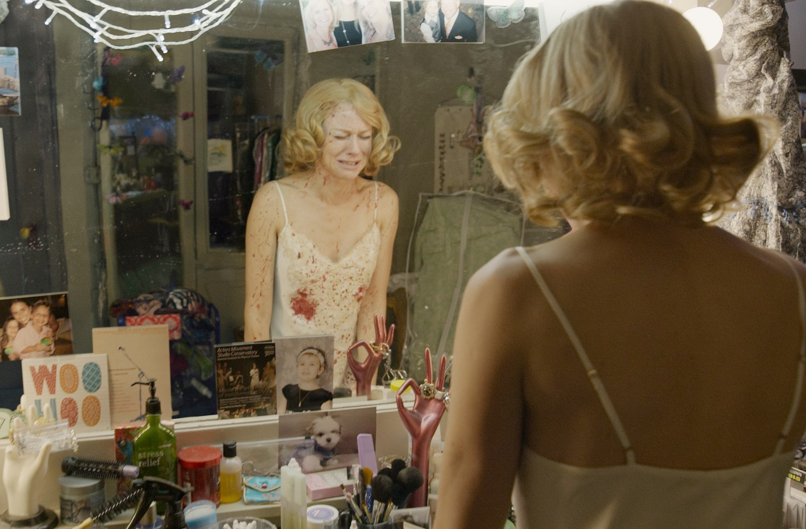 Reconhecida por sua intensidade dramática, Naomi Watts se destaca em papéis densos e emocionais, especialmente em produções independentes que exploram temas sombrios, trágicos ou psicológicos com sensibilidade e coragem.