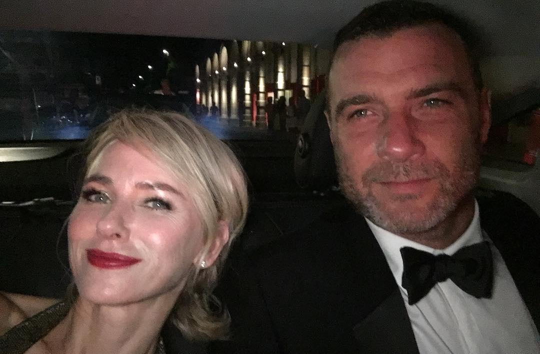 Naomi foi casada com o ator Liev Schreiber entre 2005 e 2016, período em que tiveram dois filhos: Alexander (Sasha) e Kai. Em 2023, ela oficializou sua união com o também ator Billy Crudup, marcando uma nova fase em sua vida pessoal.