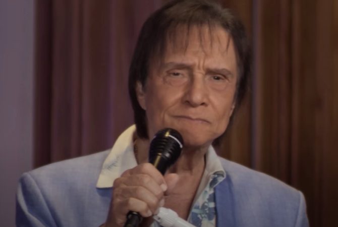 Raro! Roberto Carlos volta a estrelar campanha publicitária; veja o cachê