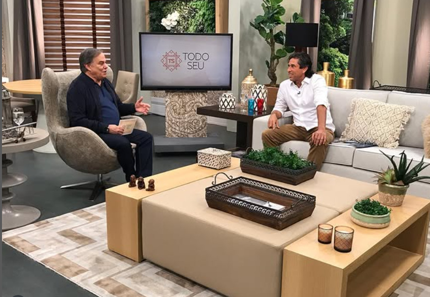 Em 2004, assumiu o comando do programa 