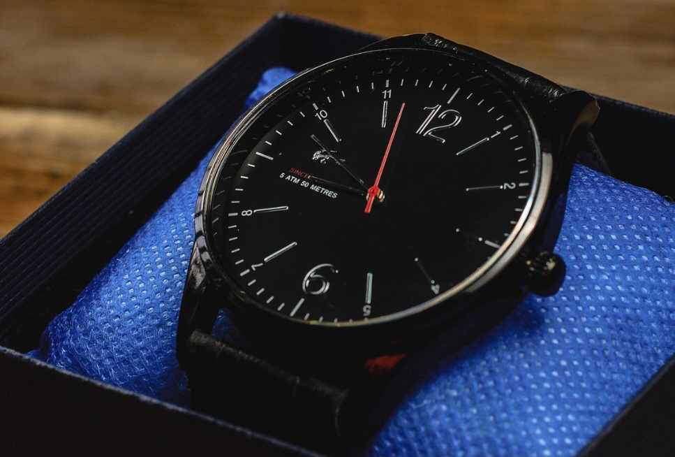 “Nenhuma empresa do setor previu esse aumento. Nós mesmos fomos pegos de surpresa. A morte dos relógios foi anunciada muitas vezes. E cá estamos, ampliando os espaços nas vitrines e expandindo a capacidade produtiva