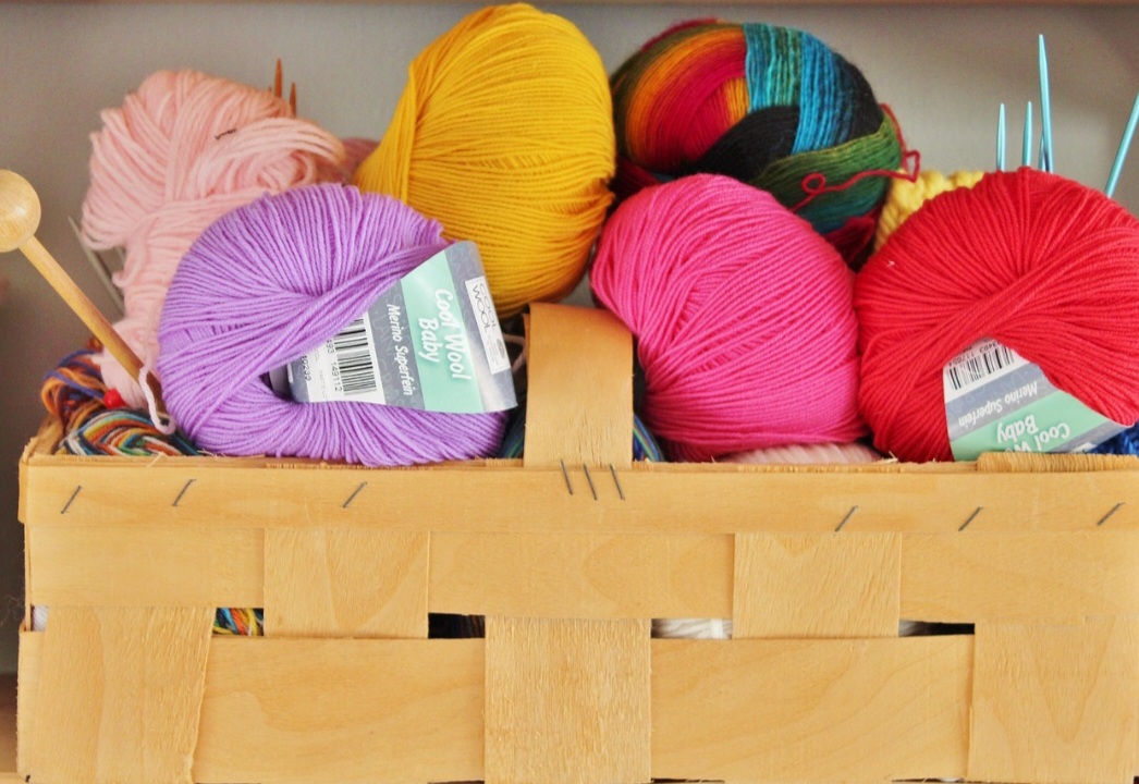 O tricÃŽ se tornou um ato patriÃ³tico durante as Guerras Mundiais. Como apoio aos soldados nas trincheiras atravÃ©s da confecÃ§Ã£o de peÃ§as de vestuÃ¡rio como meias e toucas, assim como uma ferramenta de espionagem.