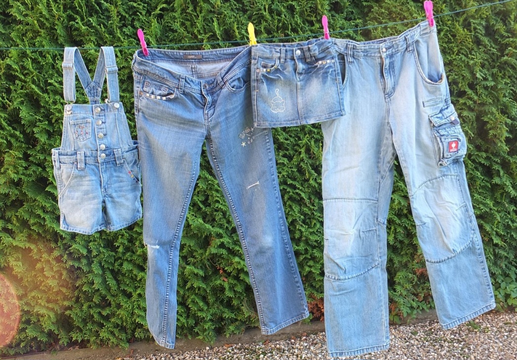 Mais de 150 anos após sua criação, o jeans segue como protagonista na moda e na cultura. O que começou como roupa de trabalho se transformou em linguagem global de expressão. 
