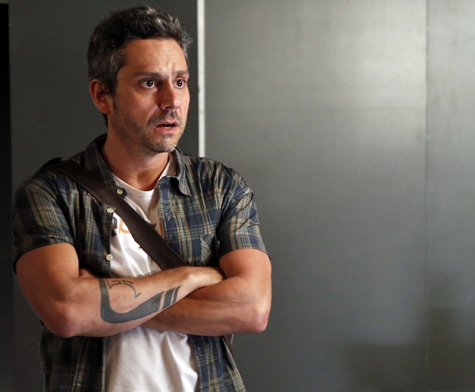 Ele foi indicado ao Emmy Internacional de Melhor Ator em 2016 por sua atuação em 