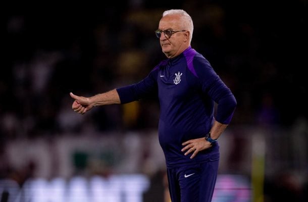 Dorival vê Corinthians mais maduro, mas mantém alerta: “Situação ainda é preocupante”