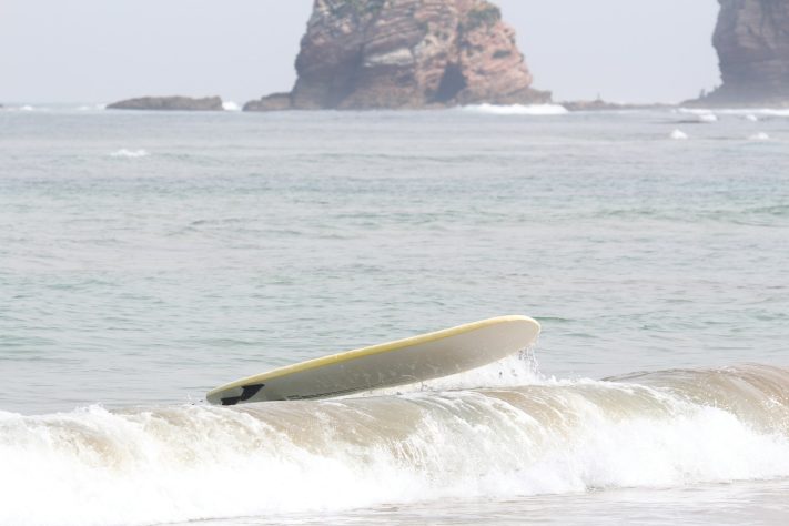 Prancha de surf - Alejandro Olalde Miranda/Unsplash