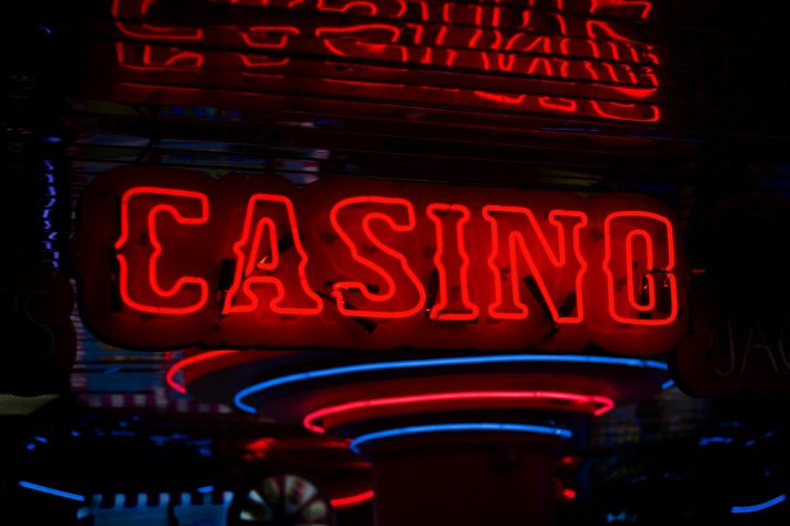 Cassino foto NEUTRA - Ben Lambert/Unsplash