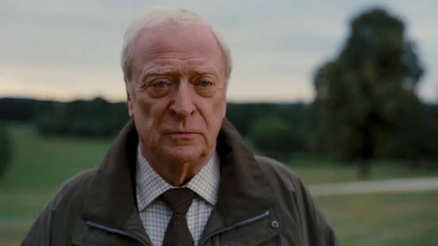Michael Caine - O ator de 92 anos pode interromper a aposentadoria para a sequência de 