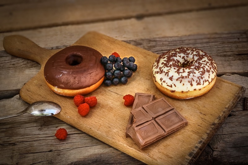 Em 1937, Vernon Rudolph fundou a Krispy Kreme em Winston-Salem, Carolina do Norte, e iniciou uma das cadeias de donuts mais conhecidas e bem-sucedidas dos Estados Unidos.