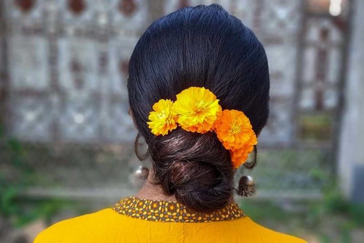 Tradicionalmente confeccionadas com flores frescas, como jasmim, calêndula, rosas e crisântemos, elas simbolizam pureza, devoção, respeito e boas-vindas.