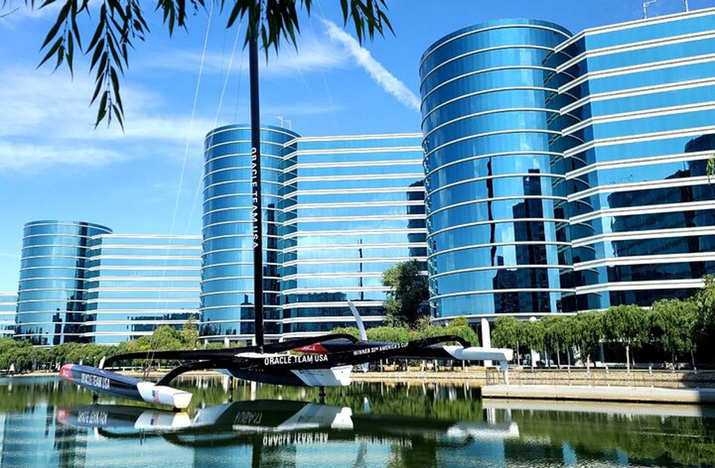 Hoje, San Francisco é considerada a capital mundial da inteligência artificial, liderando avanços tecnológicos e pesquisas de ponta. Concentra mais de 20% das vagas de IA dos Estados Unidos, atraindo startups, talentos e investimentos globais.