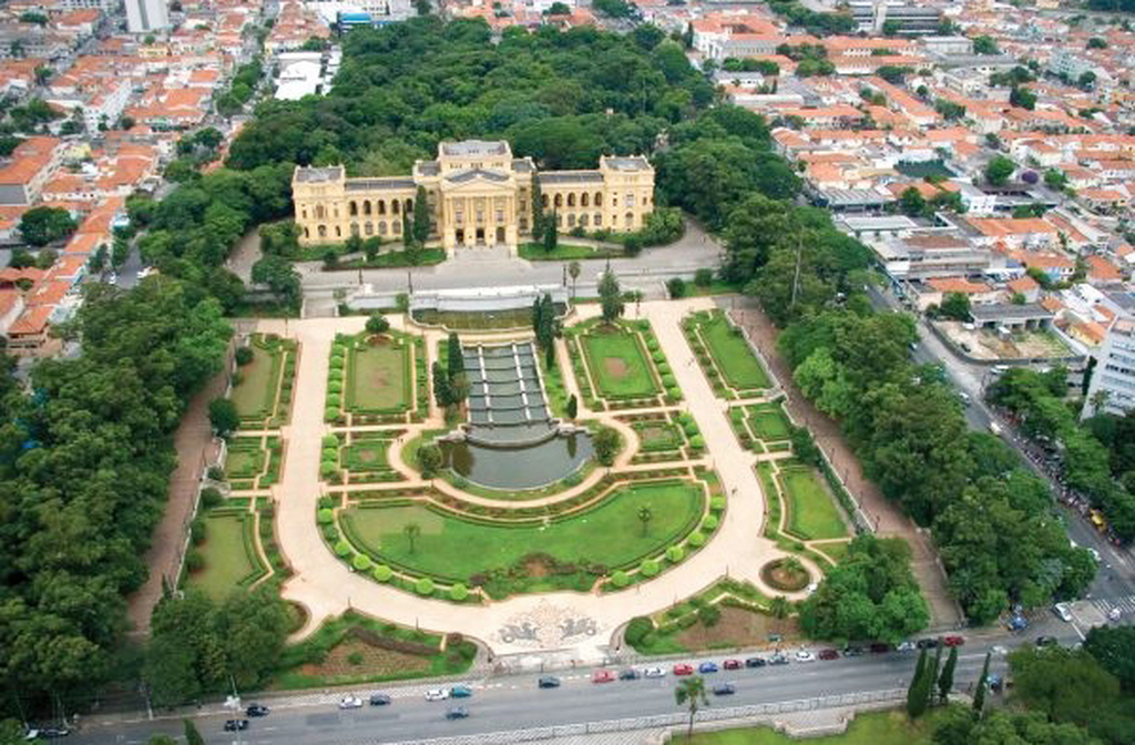 <p>O Parque da Independência é um lugar onde história, natureza e cultura se encontram. Ali, o Riacho do Ipiranga, mesmo reduzido, ainda corre como testemunha silenciosa do grito que mudou os rumos do país. Um espaço para refletir, aprender e se conectar com as raízes da nossa identidade nacional.</p>
