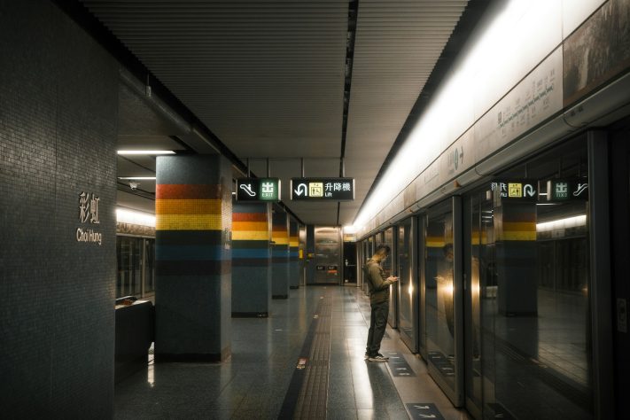 Hong Kong - As 9 cidades com o melhor transporte público do mundo - james chan/Unsplash