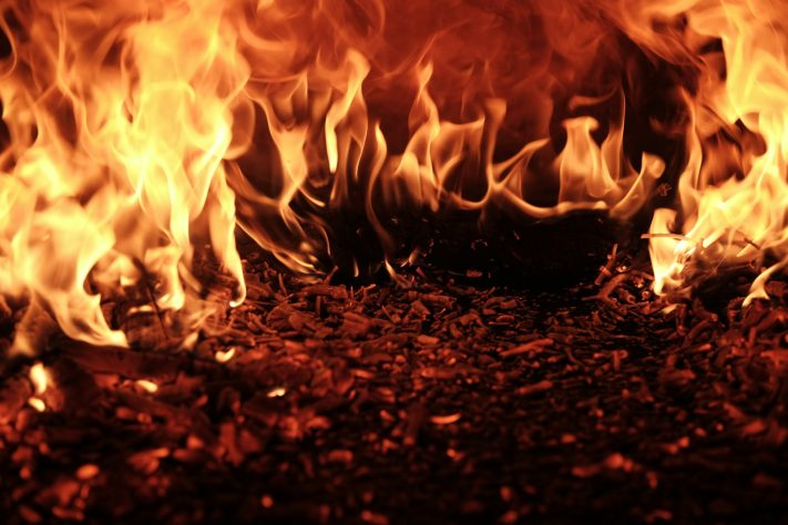 Incêndio, foto NEUTRA - raquel raclette/Unsplash