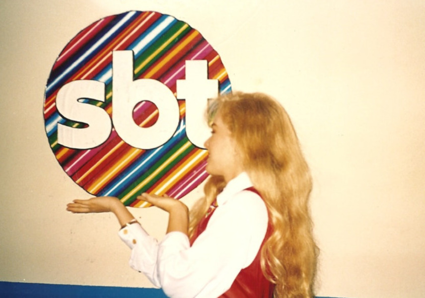 Em 1993, Angélica foi para o SBT, onde apresentou os programas 