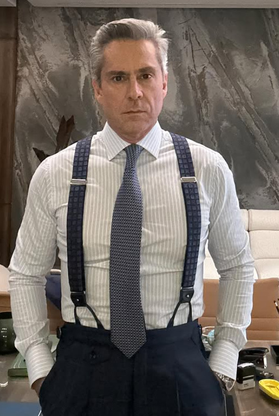 Ele disse: “Foi meu hobby por muitos anos. Sempre brinquei de ser ator. Minha profissão era músico. Quando cheguei à Globo, a situação se inverteu”.
