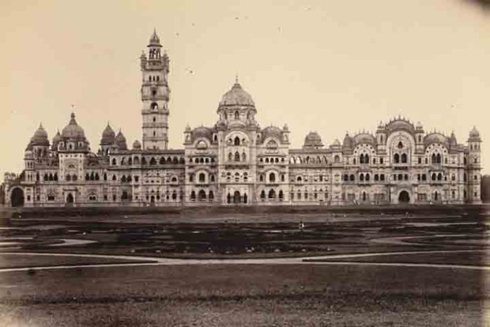 Lakshmi Vilas Palace, Vadodara, Gujarat, Índia - Domínio Público/Wikimédia Commons