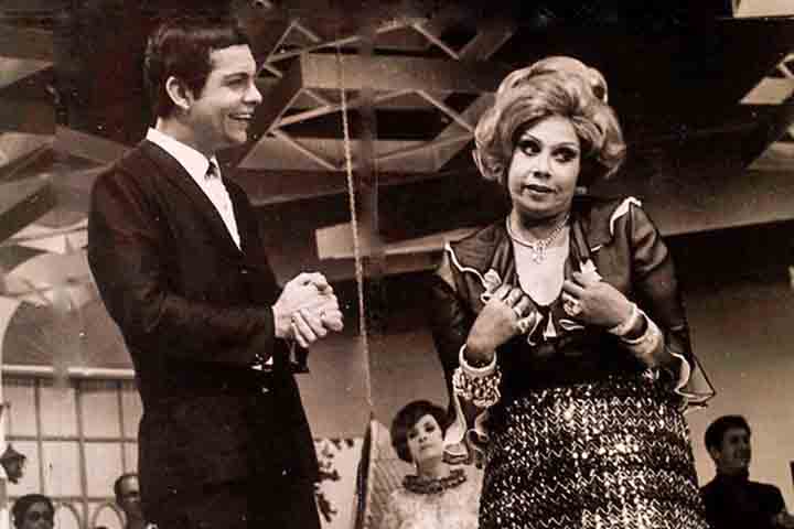 Apesar de Ademar ter reconhecido a criança e ajudado financeiramente, o casal não pôde viver junto, e Dercy acabou criando a filha sozinha. Anos depois, foi casada com o jornalista Danilo Bastos, entre 1942 e 1959, e também teve um relacionamento com o apresentador Ari Soares.
