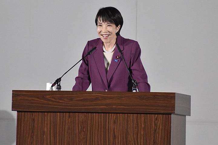 A ‘dama de ferro do Japão’: quem é Sanae Takaichi, primeira mulher a liderar o país asiático
