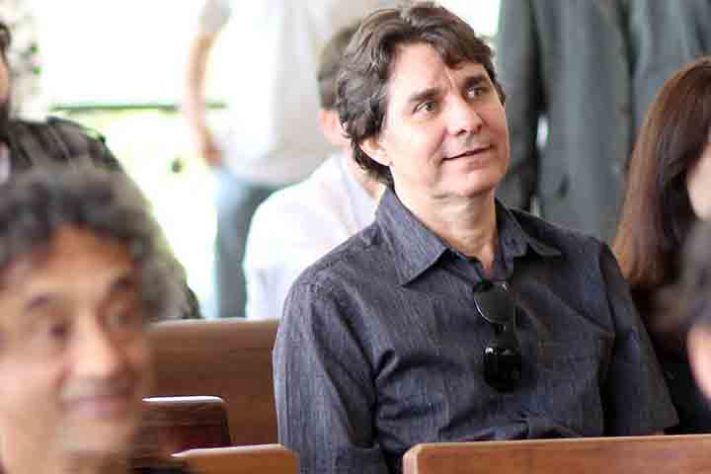 Cantor e compositor Lô Borges