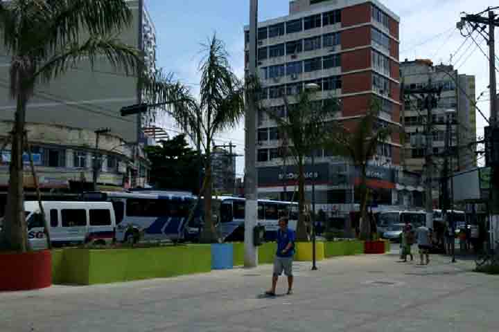 No terceiro governo de Joaquim de Almeida Lavoura, o município teve sua grande arrancada para a urbanização com o calçamento e asfaltamento das principais vias que atualmente ligam Niterói à Alcântara.