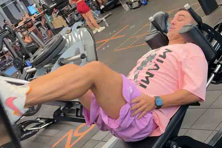 André Marques revela como perdeu de 20 kg em 8 meses e celebra retorno à televisão