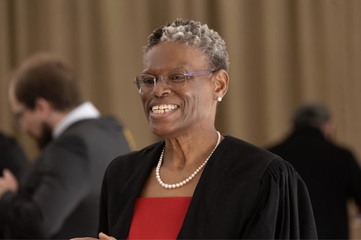 Ijeoma Uchegbu mulher viveu em abrigo para moradores de rua e se tornou uma cientista prestigiada - Divulgação/Wolfson College