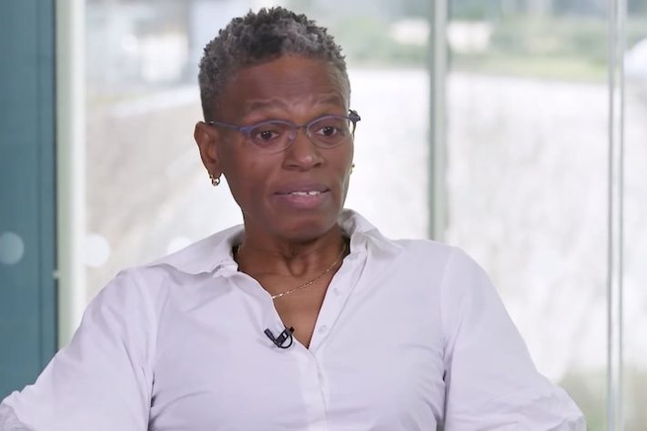 Ijeoma Uchegbu mulher viveu em abrigo para moradores de rua e se tornou uma cientista prestigiada - Reprodução/YouTube