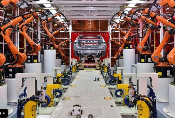Com auxílio de IA: fábrica ‘modelo’ na China produz um carro a cada 53 segundos