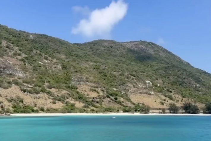 Mulher australiana de 80 anos morre após ser esquecida por navio de cruzeiro em ilha remota na costa da Austrália - Reprodução