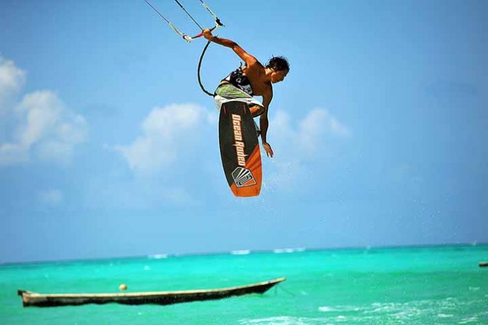Francisco Lufinha - Kitesurf, kiteboarding, originalmente flysurfing,, esporte aquático - Gianfranco Gori /Wikimédia Commons