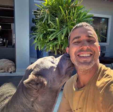 Apresentador e ator André Marques 