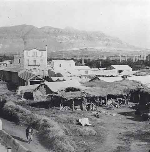 As escavações arqueológicas realizadas desde o final do século 19 revelaram camadas sobrepostas de civilizações que habitaram a região por milênios. 
