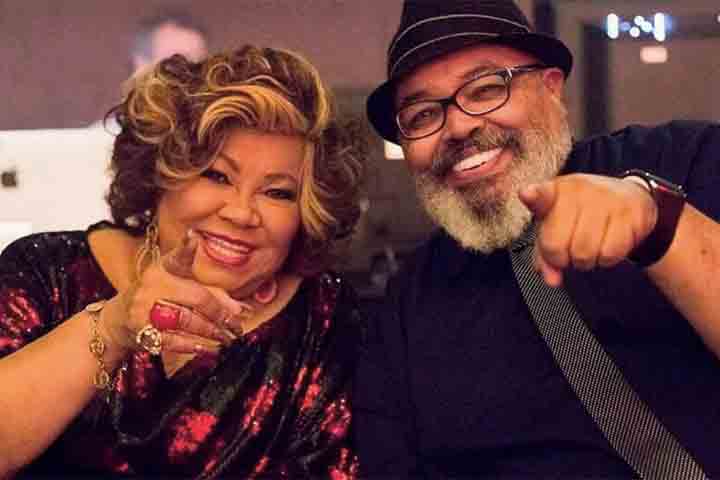 É casado com Fátima Santos e tem duas filhas, Tânia e Vânia Aragão. Suas filhas foram homenageadas em algumas de suas composições, como 