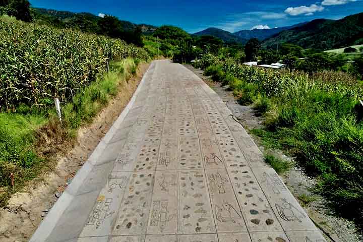 O nome Xochistlahuaca tem origem náuatle e significa 