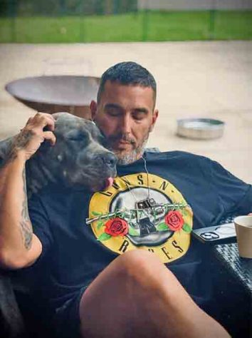 Apresentador e ator André Marques 