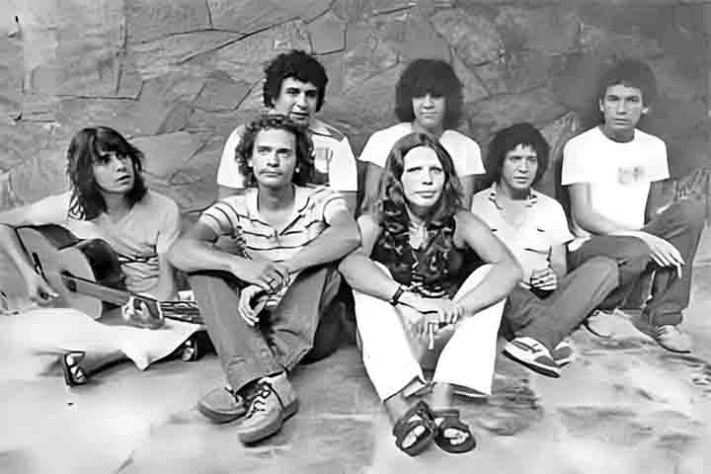 Cantor e compositor Lô Borges