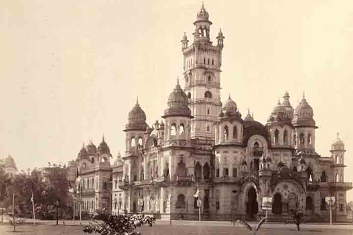 A construção do Lakshmi Vilas Palace levou 11 anos, de 1879 a 1890.