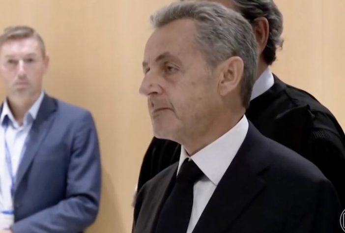 Ex-presidente da França Nicolas Sarkozy é condenado a cinco anos de prisão - Reprodução/TV Globo