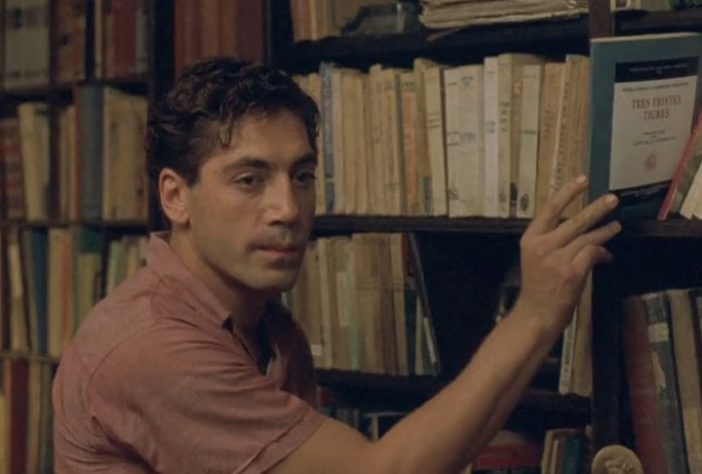 Javier Bardem em “Antes do Anoitecer” (2000) – Reprodução