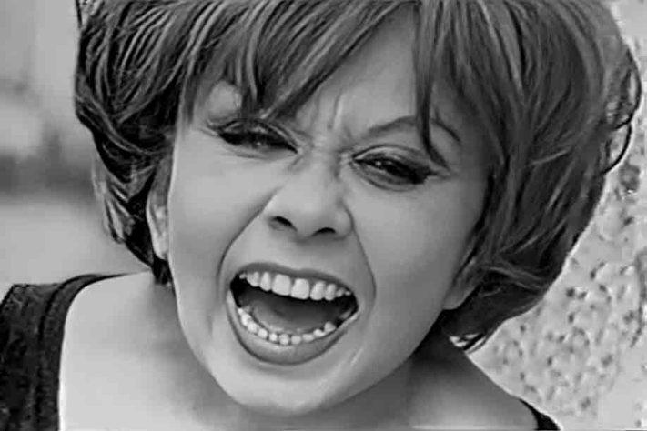 A trajetória da atriz Dercy Gonçalves