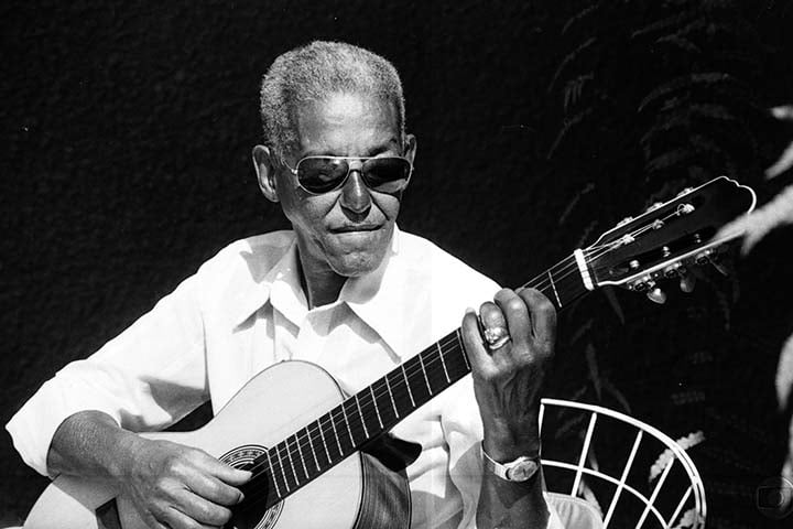 O álbum, produzido por João Carlos Botezelli, o Pelão, trouxe clássicos eternos como “Acontece”, “Tive Sim”, “O Sol Nascerá”, parceria com Elton Medeiros, e “Alvorada”, composição partilhada com Carlos Cachaça e Hermínio Bello de Carvalho. 
