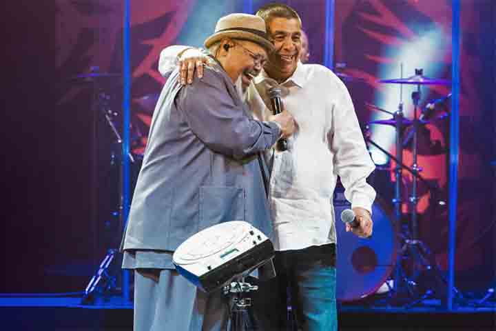 Deixou o Fundo de Quintal em 1981 para iniciar sua carreira solo, lanÃ§ando seu primeiro Ã¡lbum, que teve seu prÃ³prio nome. Anos mais tarde, o Ã¡lbum chamou a atenÃ§Ã£o da RGE, que lanÃ§ava discos de grandes nomes como Jovelina PÃ©rola Negra e Zeca Pagodinho.