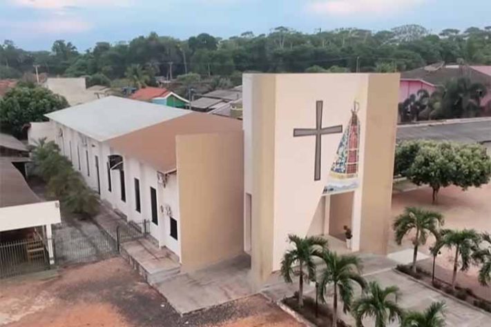 Padre flagrado com esposa de fiel no Mato Grosso