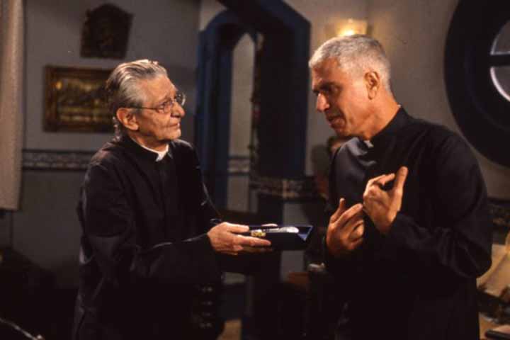 Durante os anos 1990, Nuno manteve presença constante nas produções da emissora. Atuou na minissérie “Meu Marido”, de 1991, e fez o divertido Jurandir em “Vamp”, no mesmo ano. 
