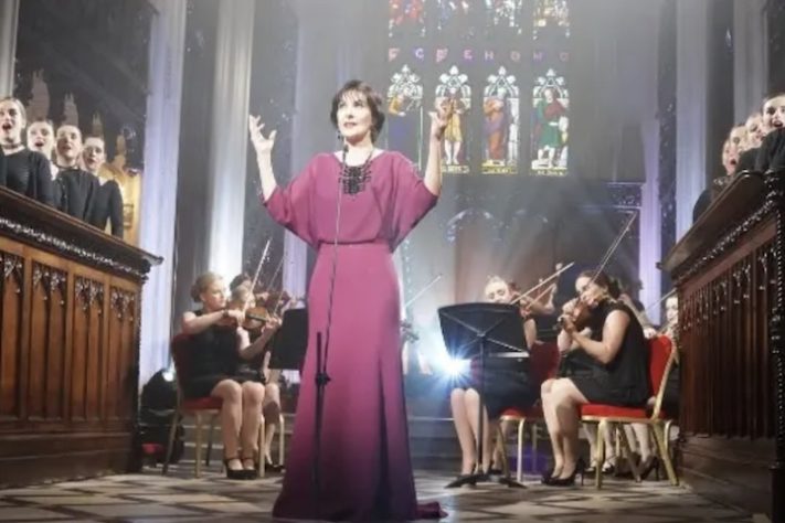 Cantora irlandesa Enya - Reprodução/@official_enya