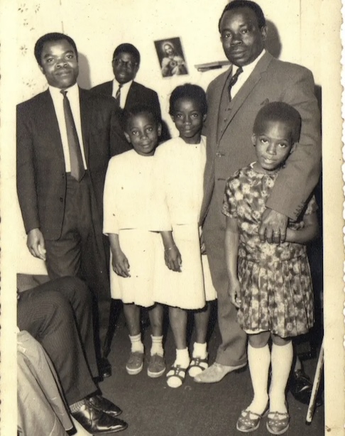 Ijeoma Uchegbu nasceu em Londres, filha de estudantes nigerianos que se mudaram para o Reino Unido nos anos 1960 em busca de estudo. 