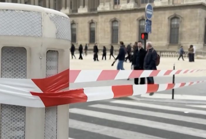 Museu do Louvre é roubado em 19 de outubro de 2025 - Reprodução/TV Globo